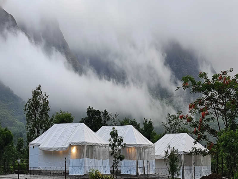Traveler photographing sunrise from Necklace Hill View Resort – Best Resort in Bhandardara.